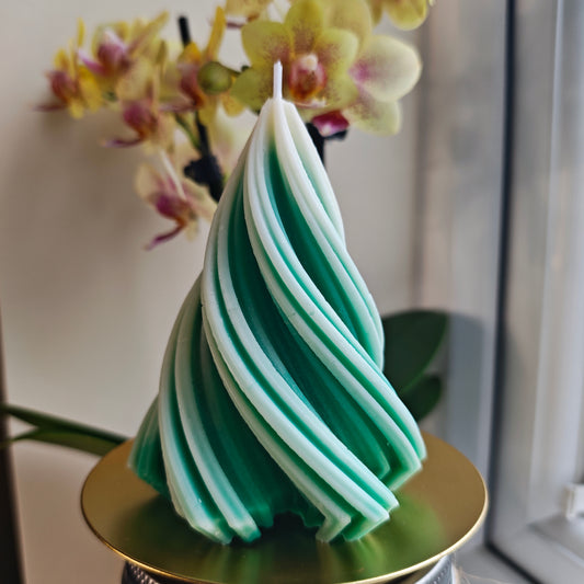 Christmas Tree with a Twist Orange & Cinnamon Scented Candle