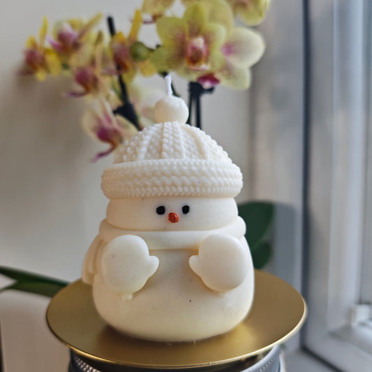 Christmas Snowman Mistletoe Kiss Scented Candle